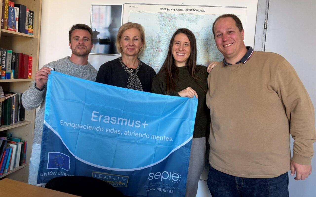 Trys mokytojai iš Ispanijos lankėsi Valstybės institucijų kalbų centre su darbo stebėjimo vizitu pagal Erasmus+ programą